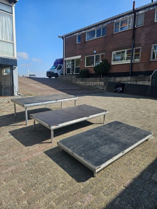 Podium 4x3m (20cm hoog)